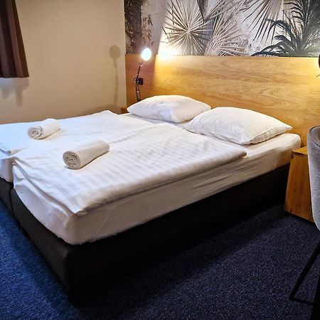 Garda Hotel Σζομπαθέλι Εξωτερικό φωτογραφία